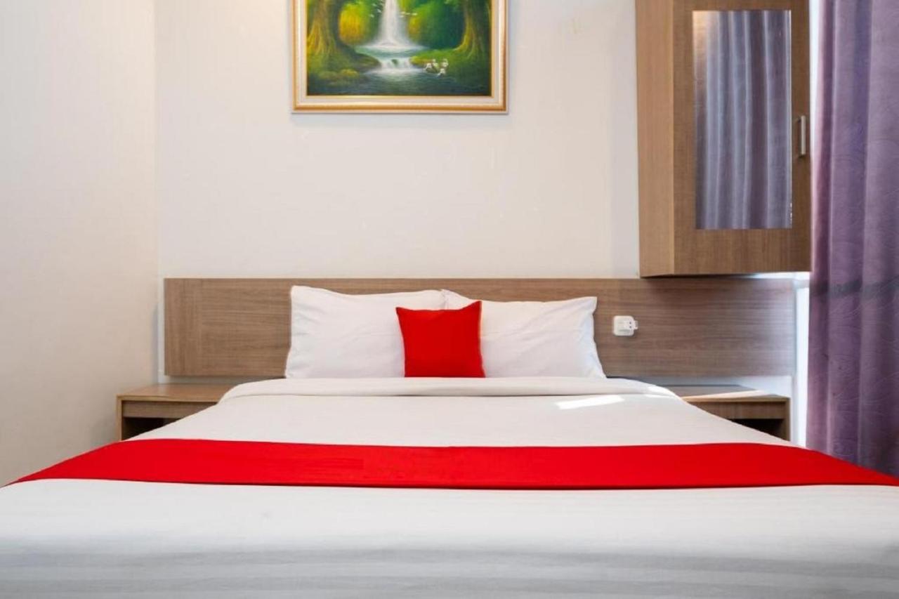 פאלמבאנג Hotel Domino מראה חיצוני תמונה