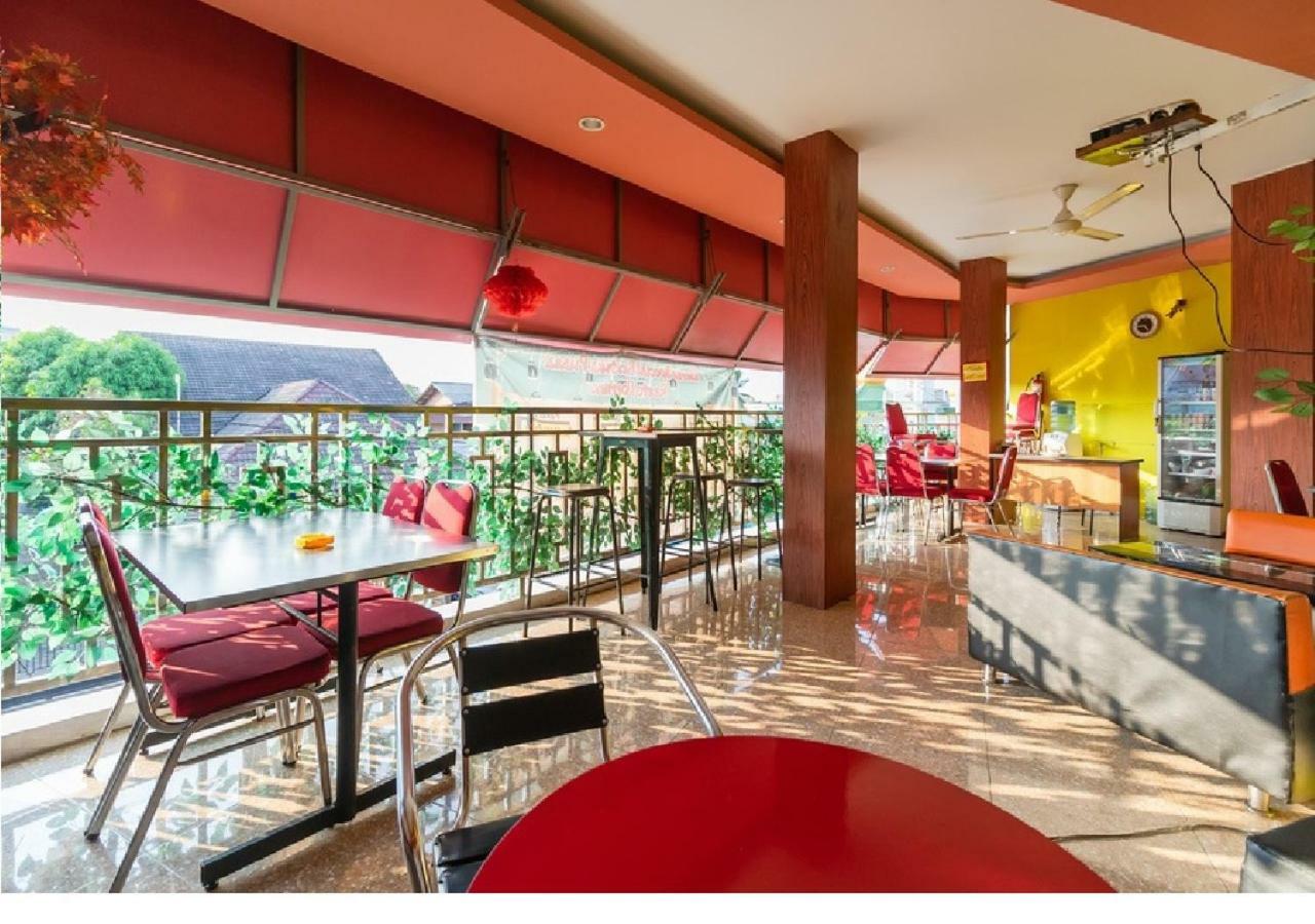 פאלמבאנג Hotel Domino מראה חיצוני תמונה