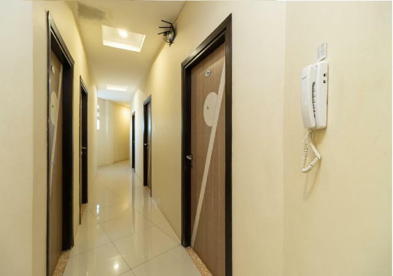 פאלמבאנג Hotel Domino מראה חיצוני תמונה